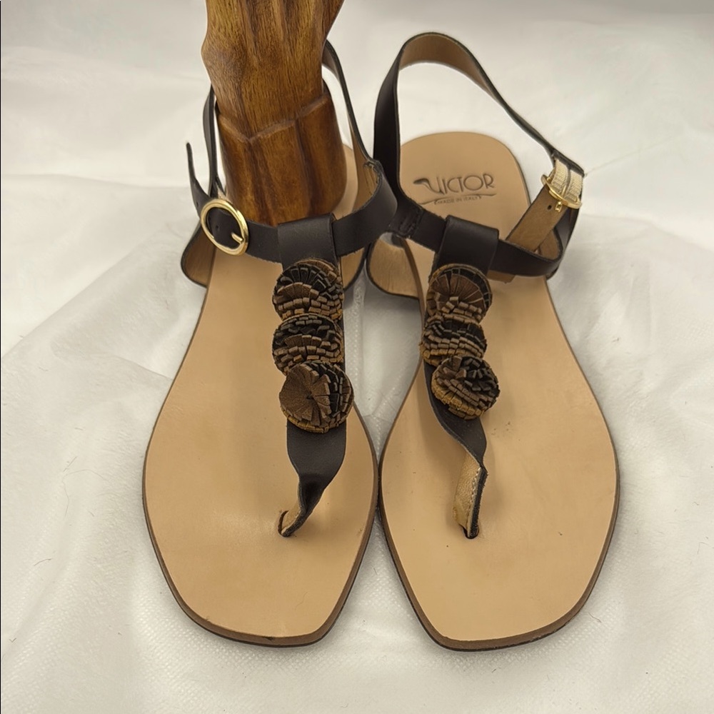 Victor flat thong sandals sz 6.5